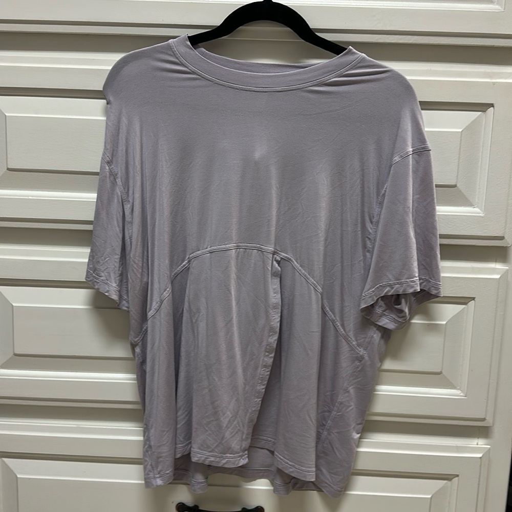 Lululemon Modal-Silk Blend Tie-Front
Yoga Tee FTLV 10